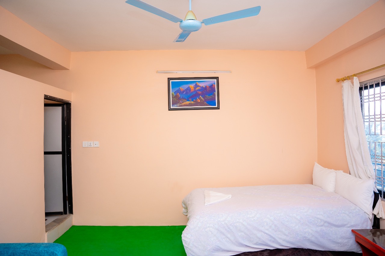 Deluxe Queen Room